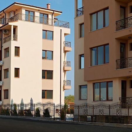 Stanny Court Aparthotel Несебр Экстерьер фото