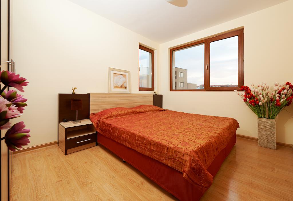Stanny Court Aparthotel Несебр Номер фото